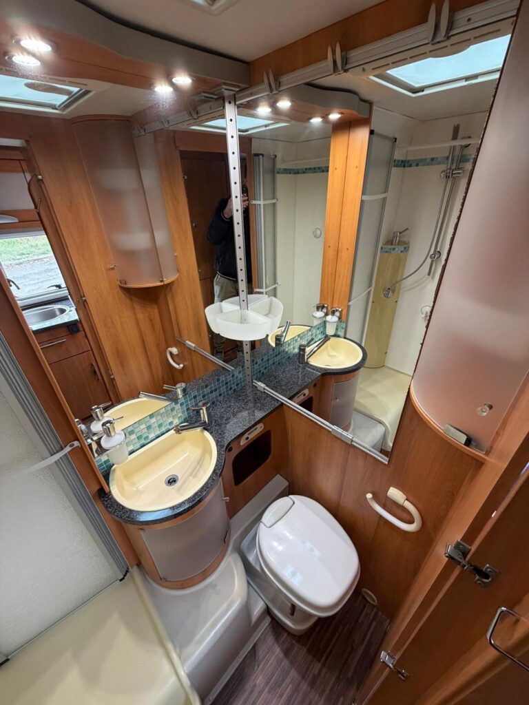 Semintegrale Hymer Tramp 616 SL - foto 13