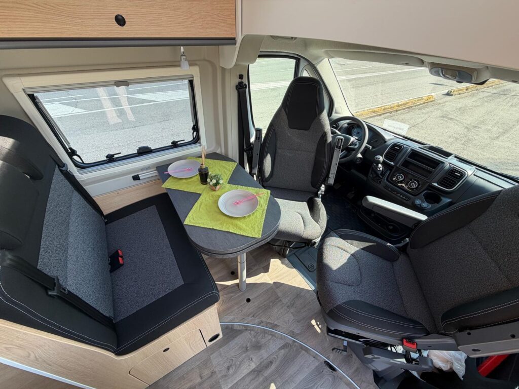 Furgonato Sunlight Cliff 600 Lithium Edition - foto 8