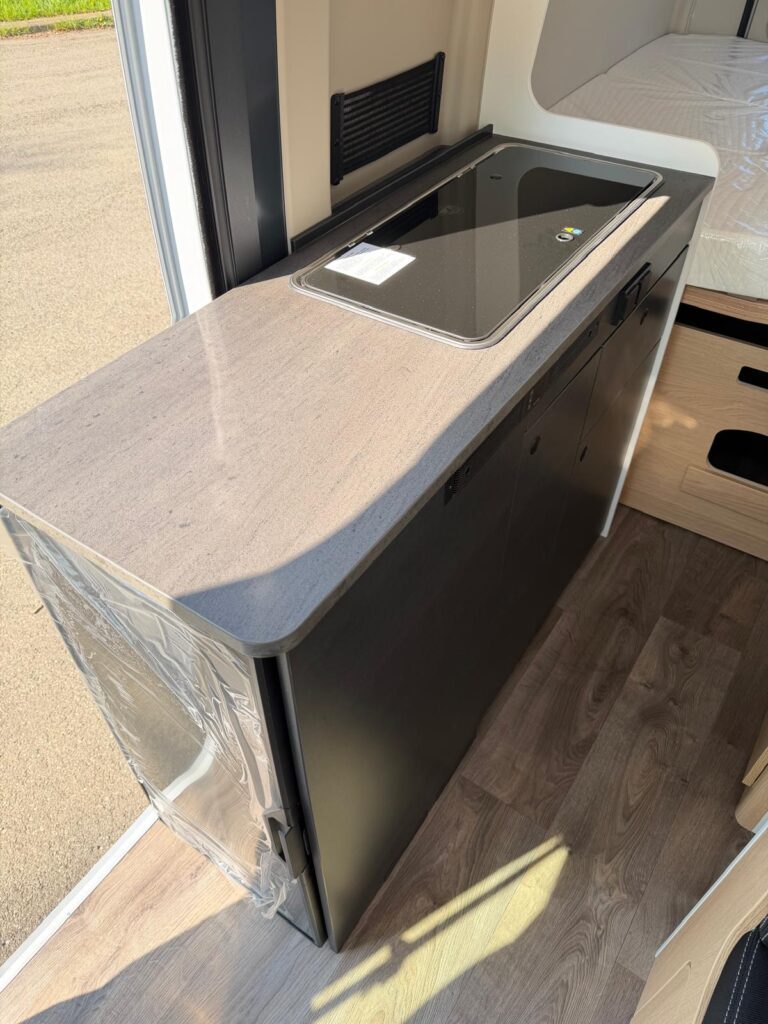 Furgonato Sunlight Cliff 600 Lithium Edition - foto 10