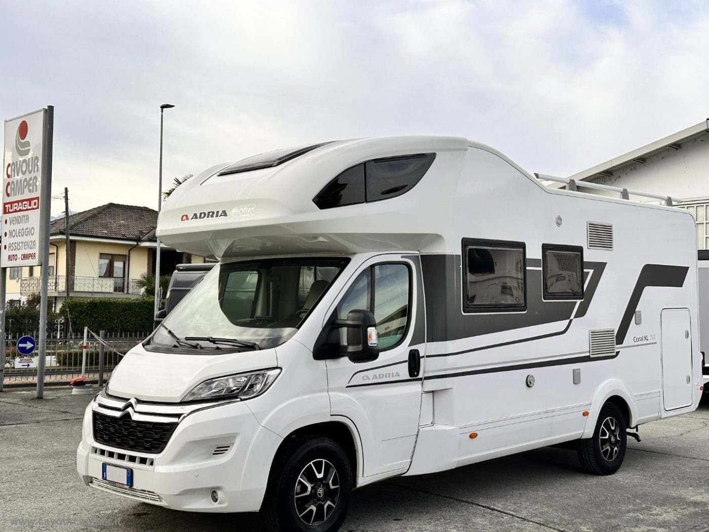 ADRIA CORAL XL 670 SP