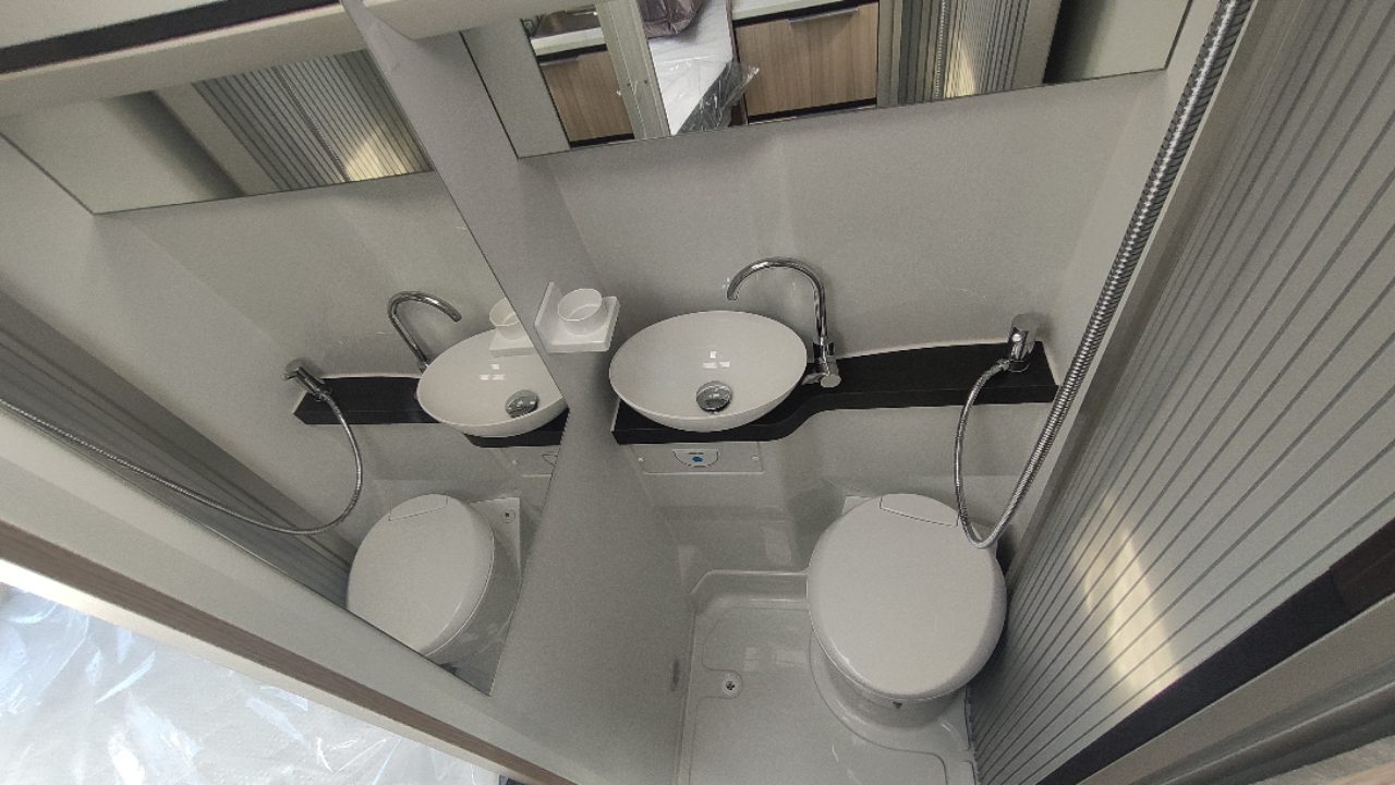 Adria TWIN Plus 540 SP- NOLEGGIO - foto 10