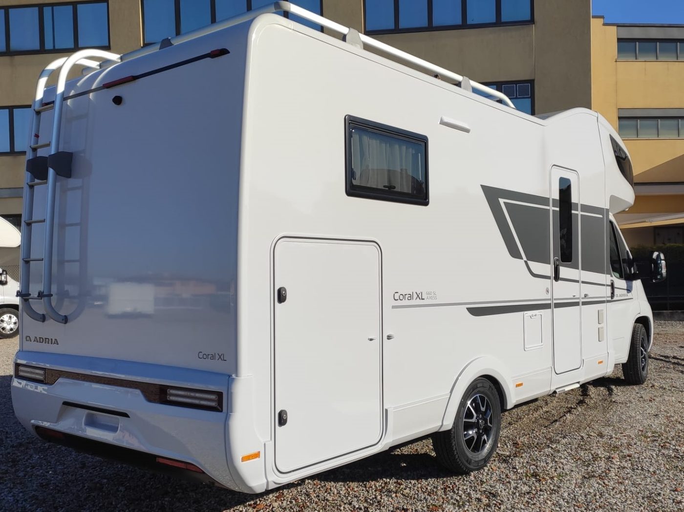 Camper mansardato Adria CORAL XL 660SL AXESS - foto 8