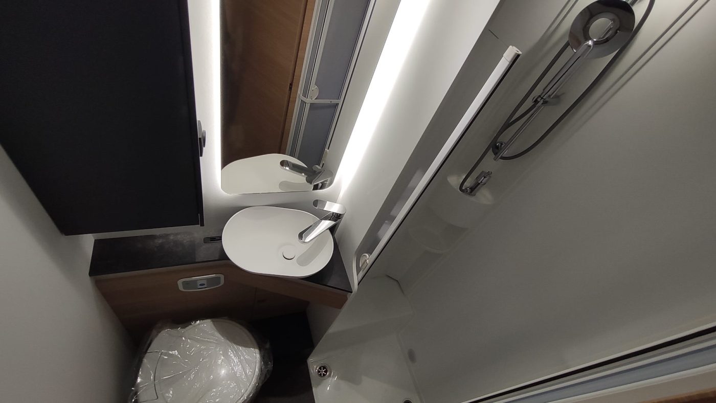 Camper mansardato Adria CORAL XL 660SL AXESS - foto 13