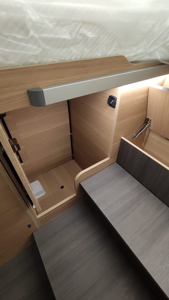 Camper mansardato Adria CORAL XL 660SL AXESS - foto 16