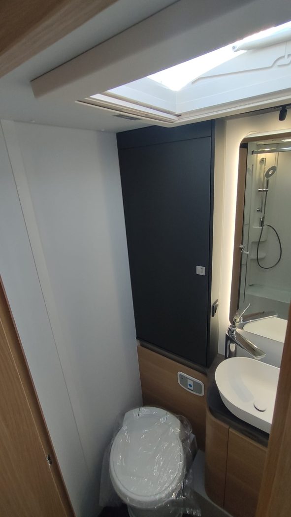 Camper Adria MATRIX 650 DL Axess - foto 11