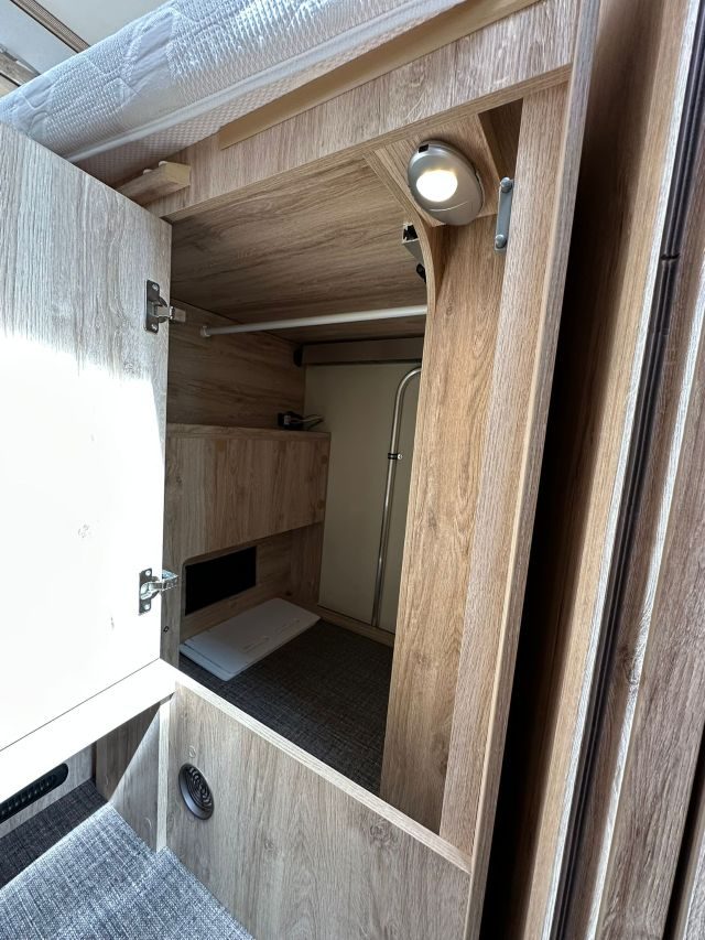 Eura Mobil Integra Line 720 EF (usato) - foto 19