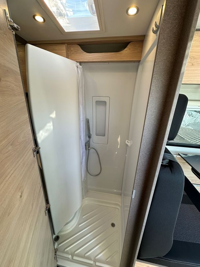Dethleffs Globetrail 640 ES (nuovo) - foto 14