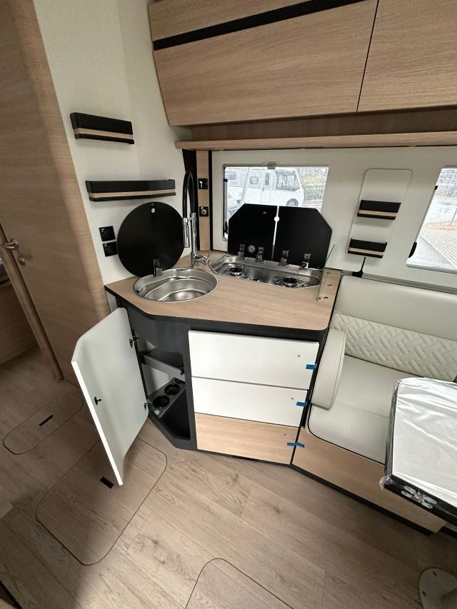 Rapido 8096 DF (nuovo) - foto 14