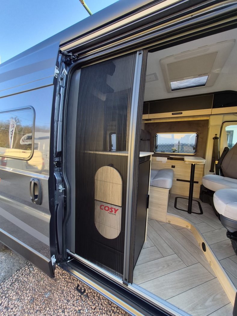 CHALLENGER V114 MAX COSY P/E 2026 € 58990 STRABILIANTE - foto 4
