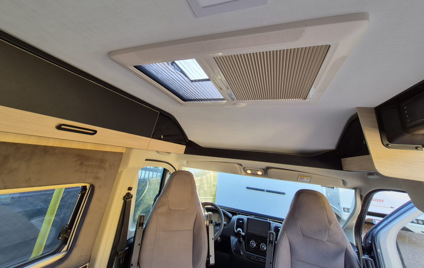 CHALLENGER V114 MAX COSY P/E 2026 € 58990 STRABILIANTE - foto 7
