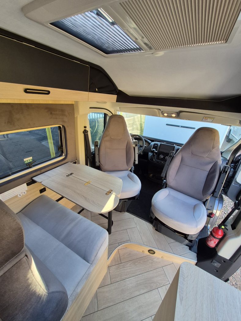 CHALLENGER V114 MAX COSY P/E 2026 € 58990 STRABILIANTE - foto 8