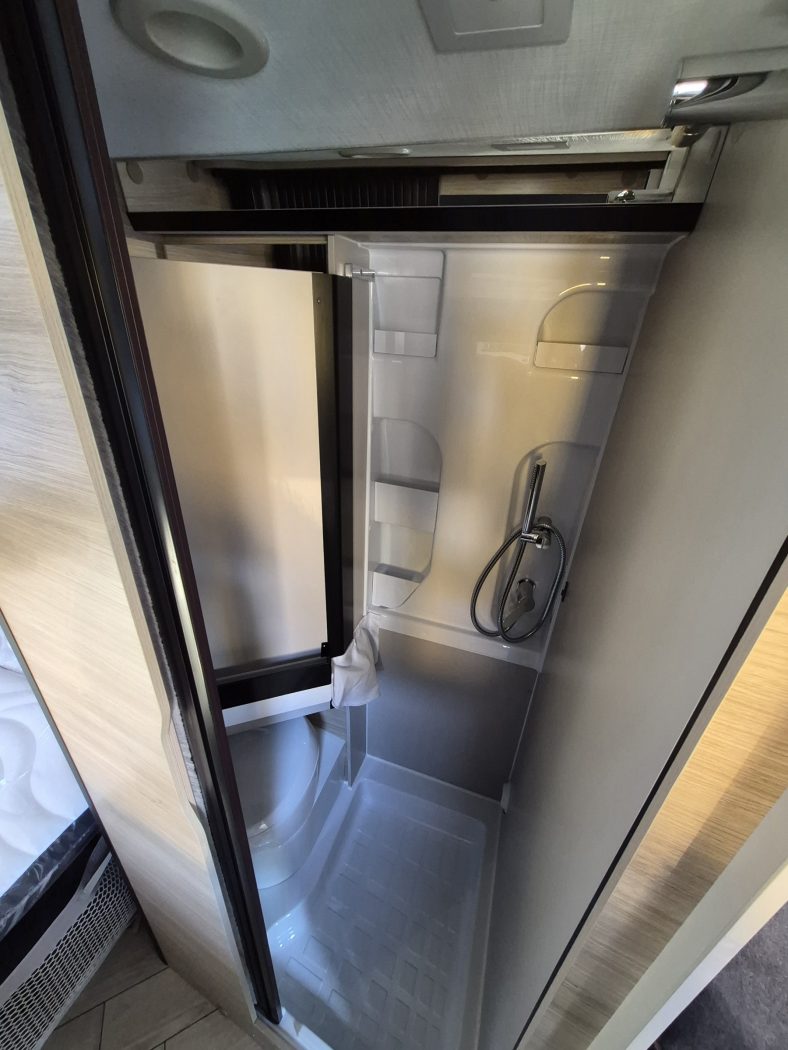 CHALLENGER V114 MAX COSY P/E 2026 € 58990 STRABILIANTE - foto 13