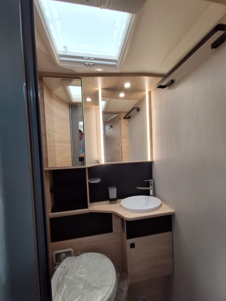 CHALLENGER 3048 MOTORHOME € 86900 cambio automatico -extra accessoriato - foto 15
