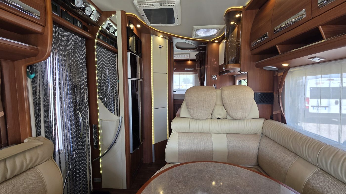 Carthago Chic E-Line I 44 Pat B Euro 6 Davvero Full Full - foto 6