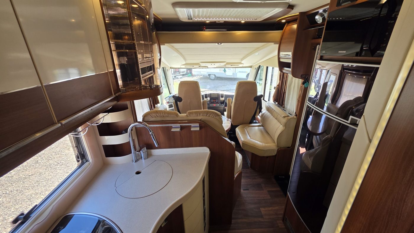 Carthago Chic E-Line I 44 Pat B Euro 6 Davvero Full Full - foto 10