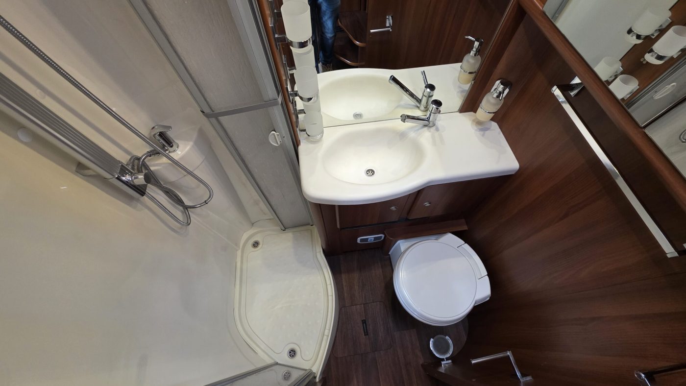 Carthago Chic E-Line I 44 Pat B Euro 6 Davvero Full Full - foto 18