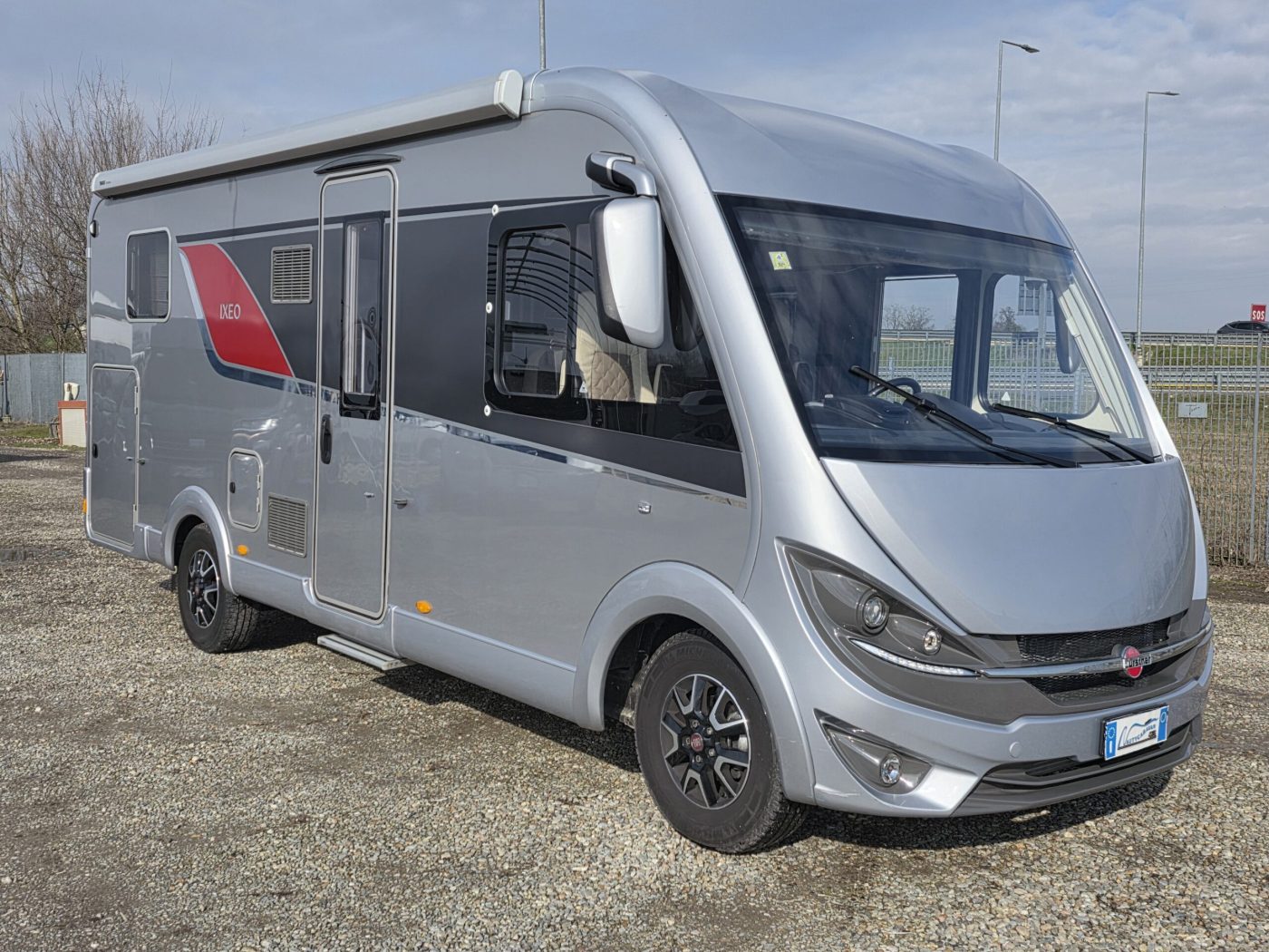Motorhome Burstner Ixeo letto Nautico Km 13000 mt 699