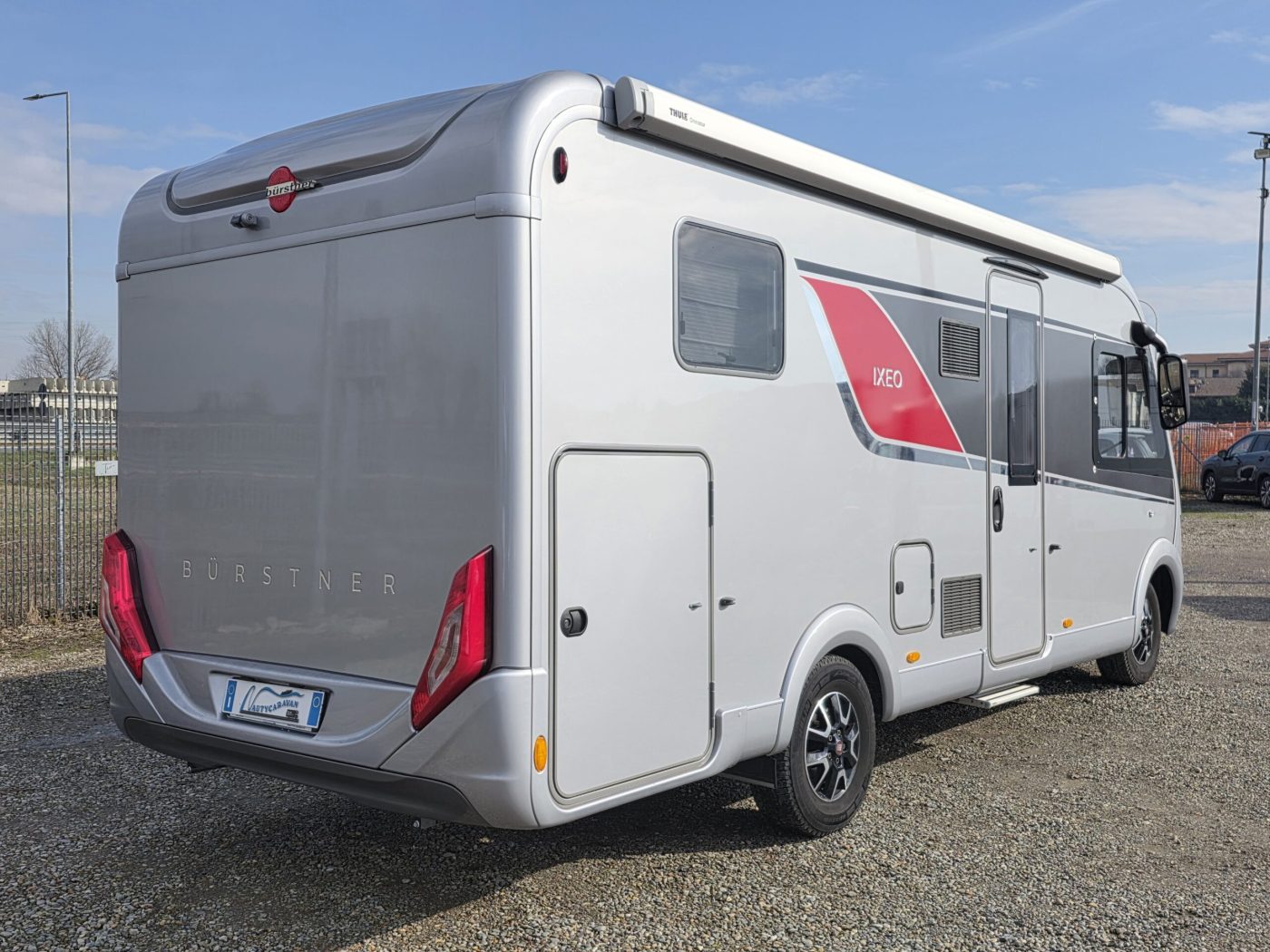 Motorhome Burstner Ixeo letto Nautico Km 13000 mt 699 - foto 2