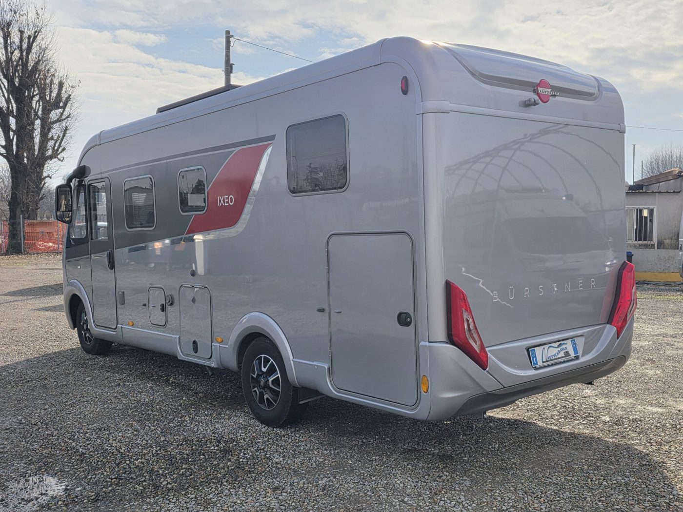 Motorhome Burstner Ixeo letto Nautico Km 13000 mt 699 - foto 3