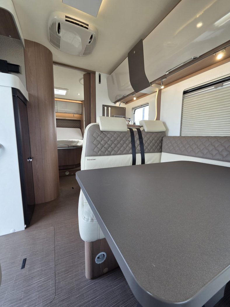 Motorhome Burstner Ixeo letto Nautico Km 13000 mt 699 - foto 9