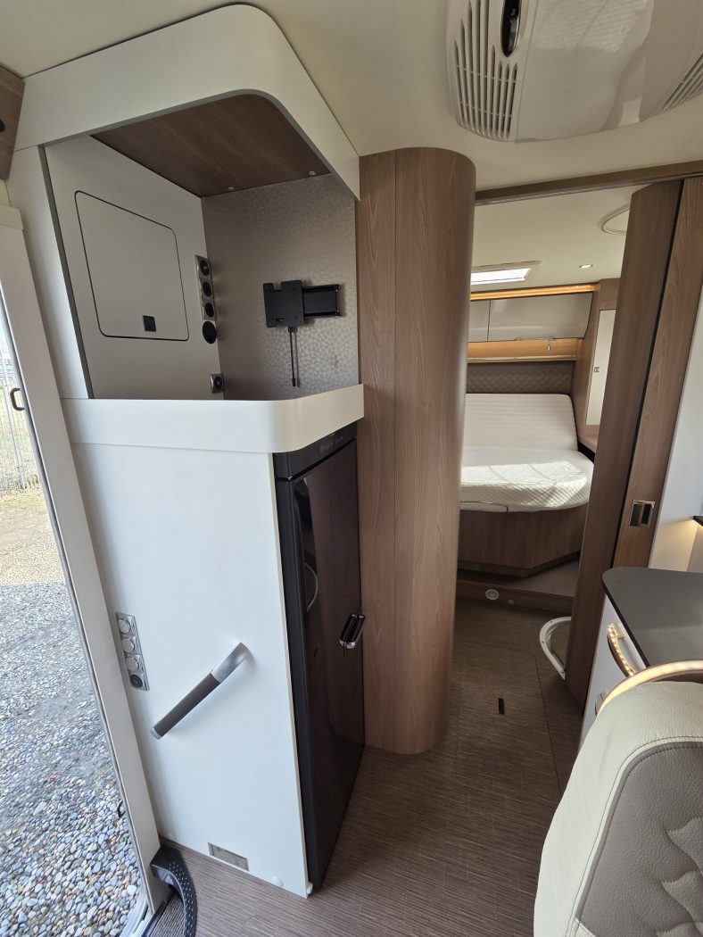 Motorhome Burstner Ixeo letto Nautico Km 13000 mt 699 - foto 10
