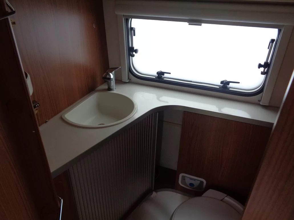 ERIBA\/HYMER TOLL 350 - foto 7