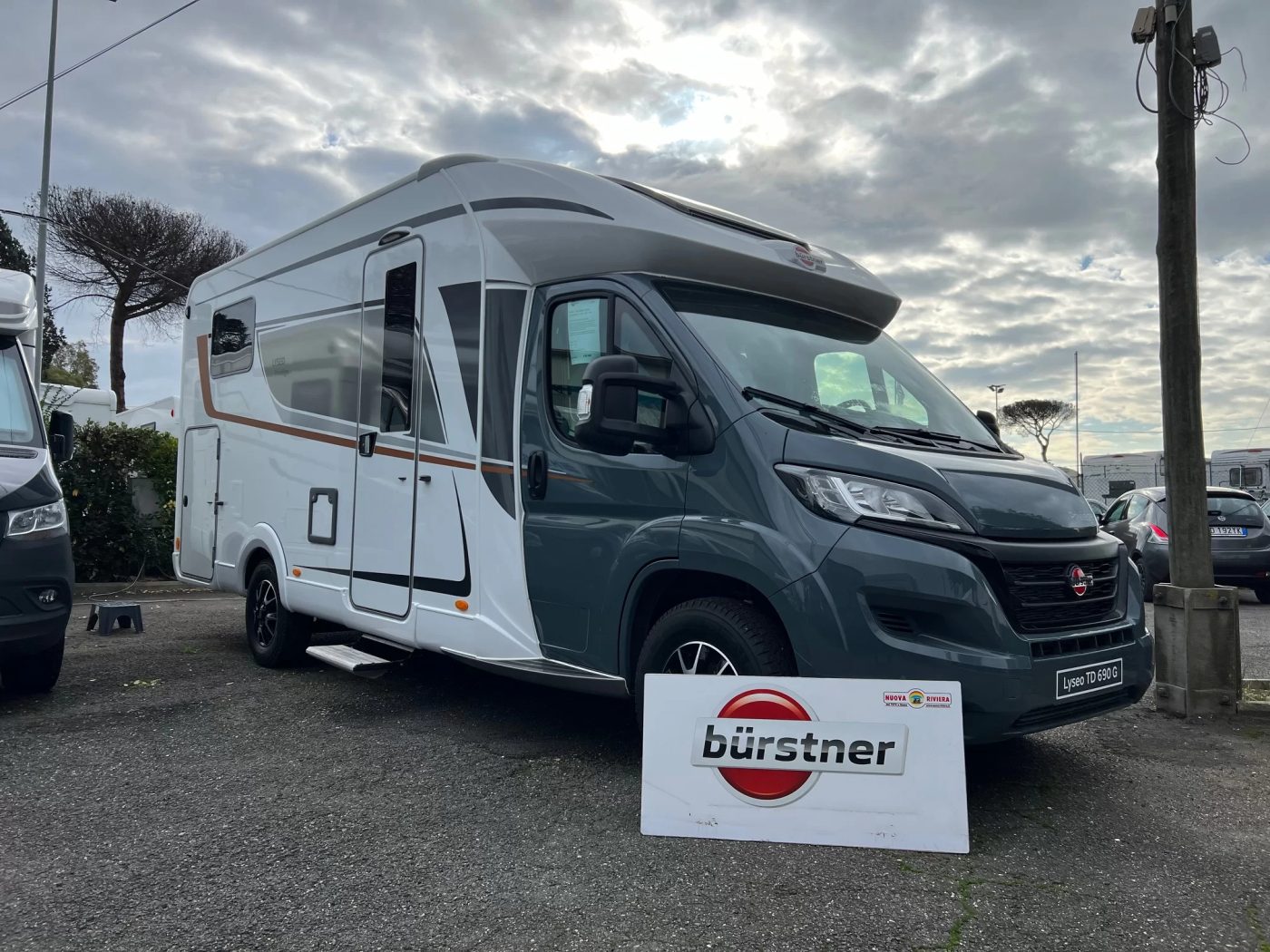 BURSTNER Lyseo TD 690 G Privil\u00e8ge