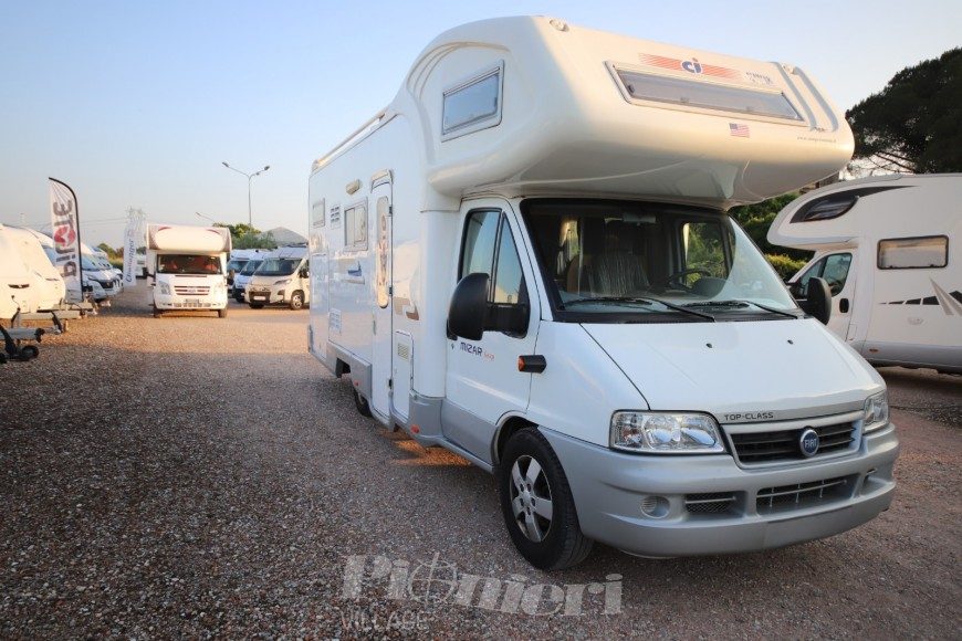 Caravans International Mizar Garage