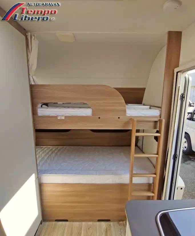 BURSTNER PREMIO 440 PLUS - foto 6