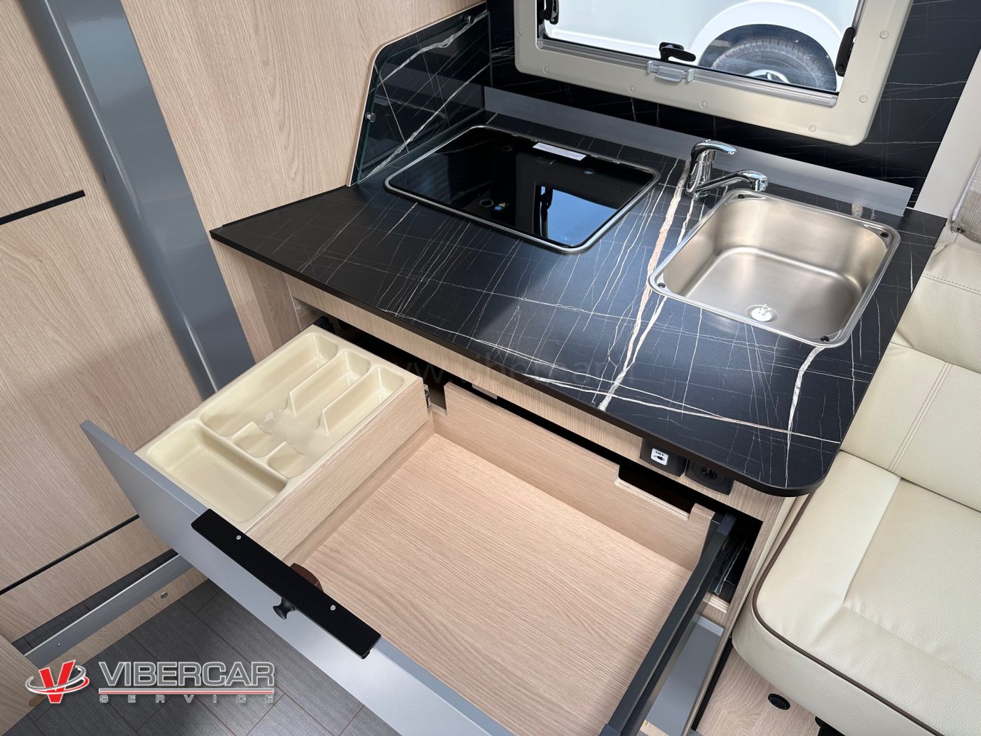 Autostar I740 LC Premice - foto 11