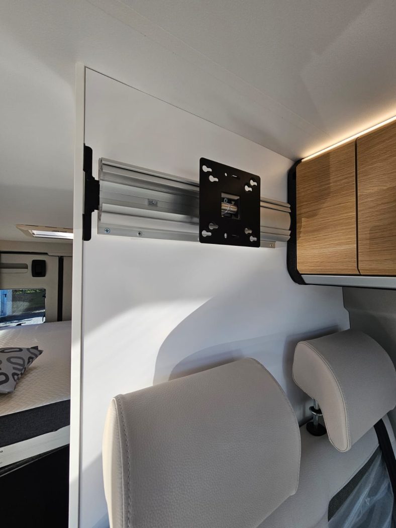Furgonato ADRIA TWIN 640 SGX 60Y POPTOP | Zanini Camper - foto 12
