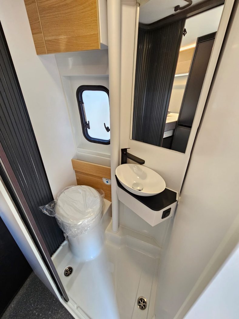 Furgonato ADRIA TWIN 640 SGX 60Y POPTOP | Zanini Camper - foto 20