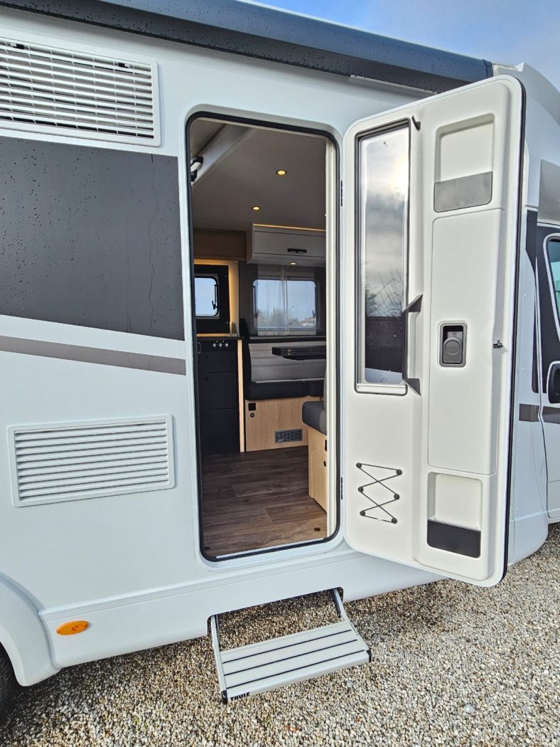 Semintegrale SUNLIGHT T 68C ADVENTURE EDITION | Zanini Camper - foto 6