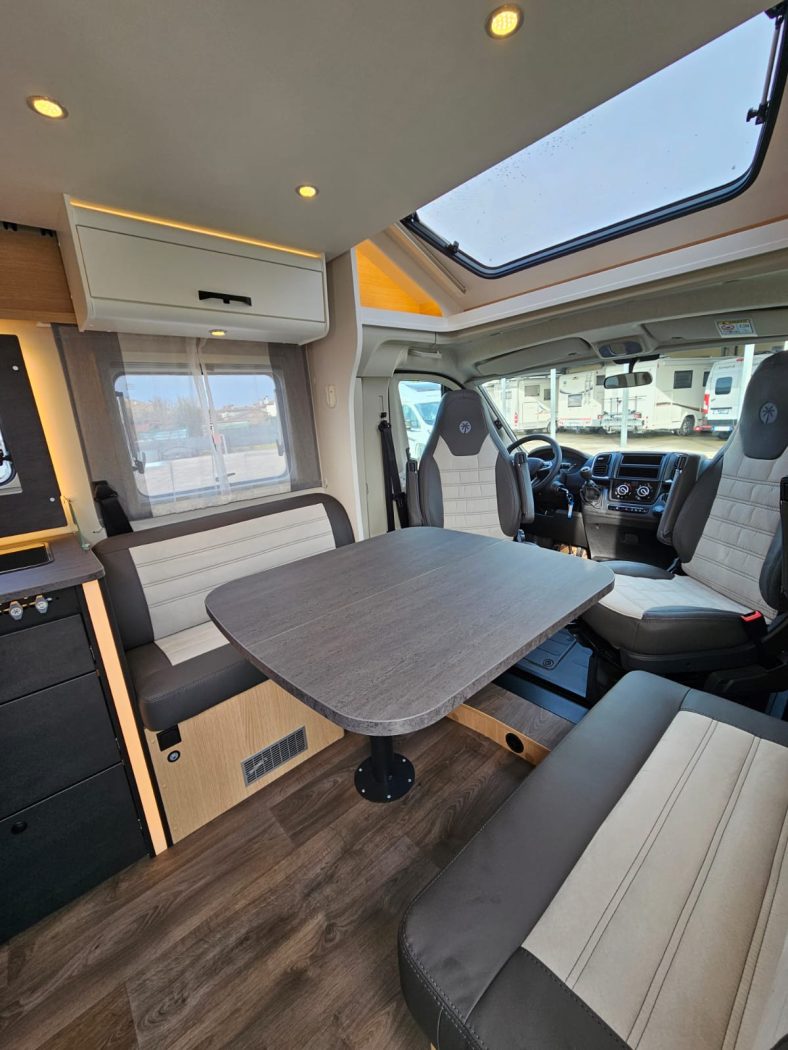 Semintegrale SUNLIGHT T 68C ADVENTURE EDITION | Zanini Camper - foto 8