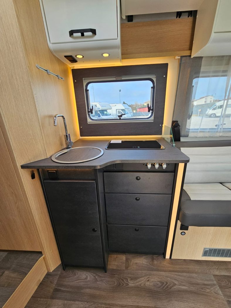 Semintegrale SUNLIGHT T 68C ADVENTURE EDITION | Zanini Camper - foto 9