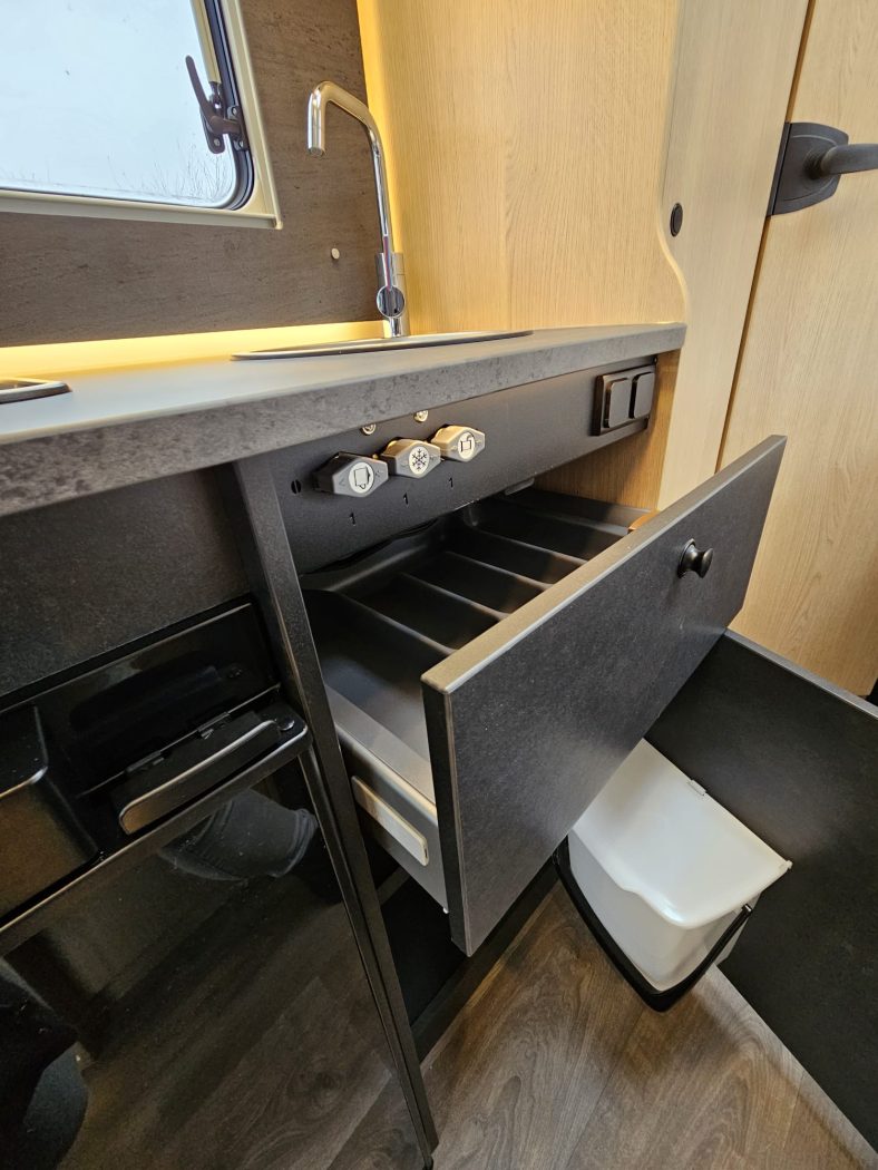 Semintegrale SUNLIGHT T 58 ADVENTURE EDITION | Zanini Camper - foto 13