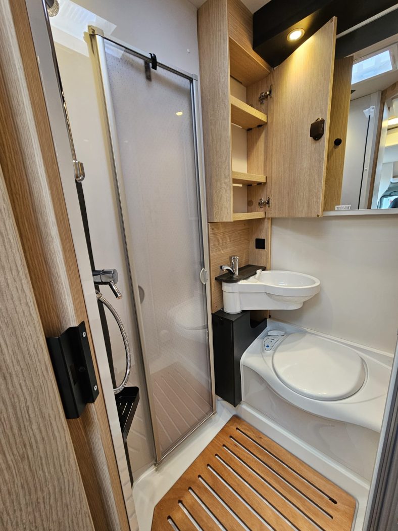 Semintegrale SUNLIGHT T 58 ADVENTURE EDITION | Zanini Camper - foto 18