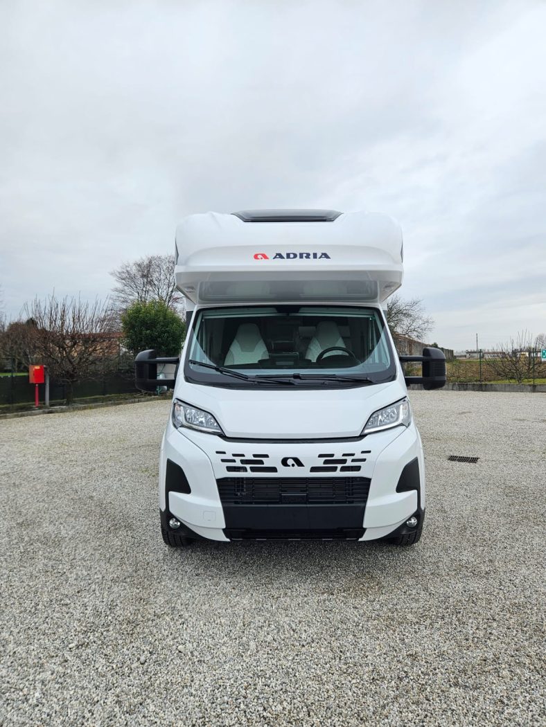 Mansardato ADRIA CORAL XL 660 SL 60Y | Zanini Camper - foto 2