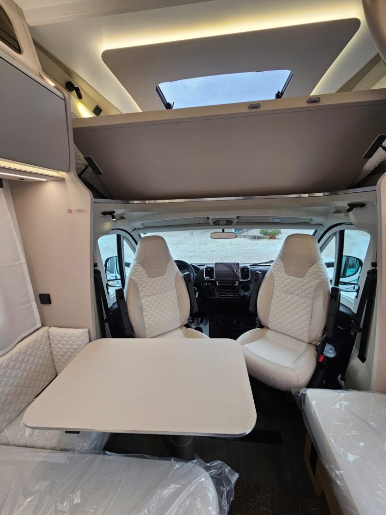 Mansardato ADRIA CORAL XL 660 SL 60Y | Zanini Camper - foto 8