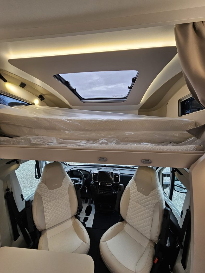 Mansardato ADRIA CORAL XL 660 SL 60Y | Zanini Camper - foto 9
