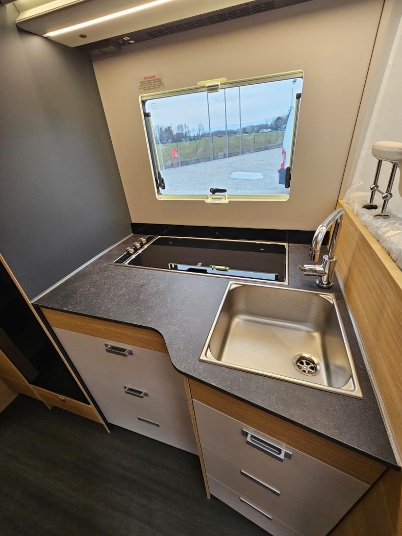Mansardato ADRIA CORAL XL 660 SL 60Y | Zanini Camper - foto 10