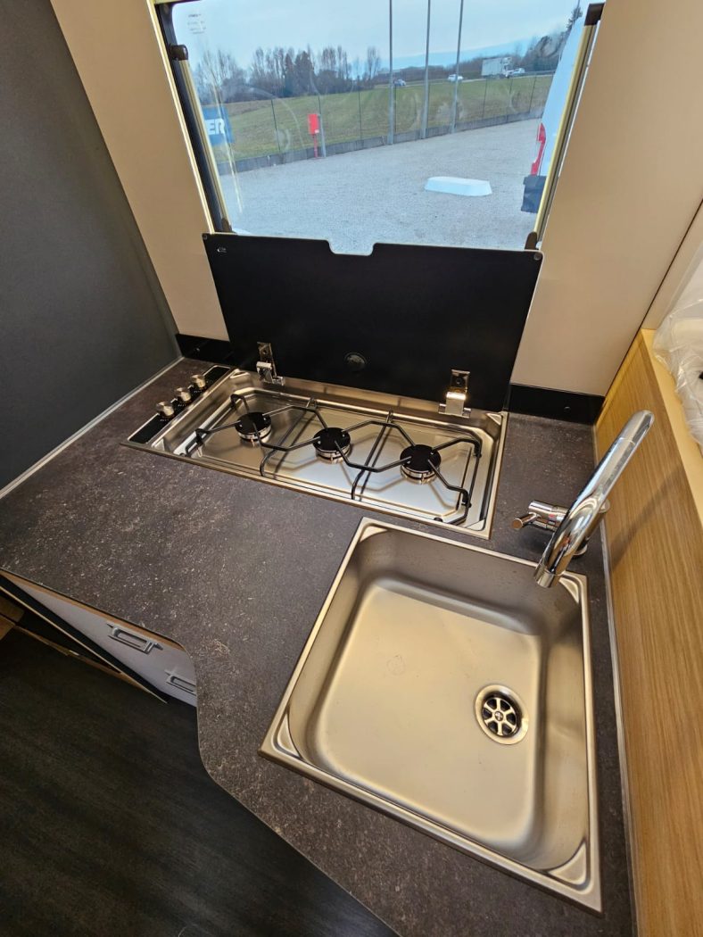 Mansardato ADRIA CORAL XL 660 SL 60Y | Zanini Camper - foto 11