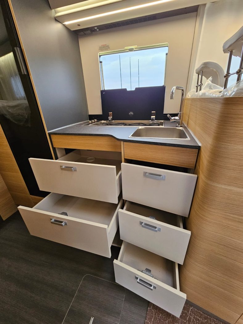 Mansardato ADRIA CORAL XL 660 SL 60Y | Zanini Camper - foto 12