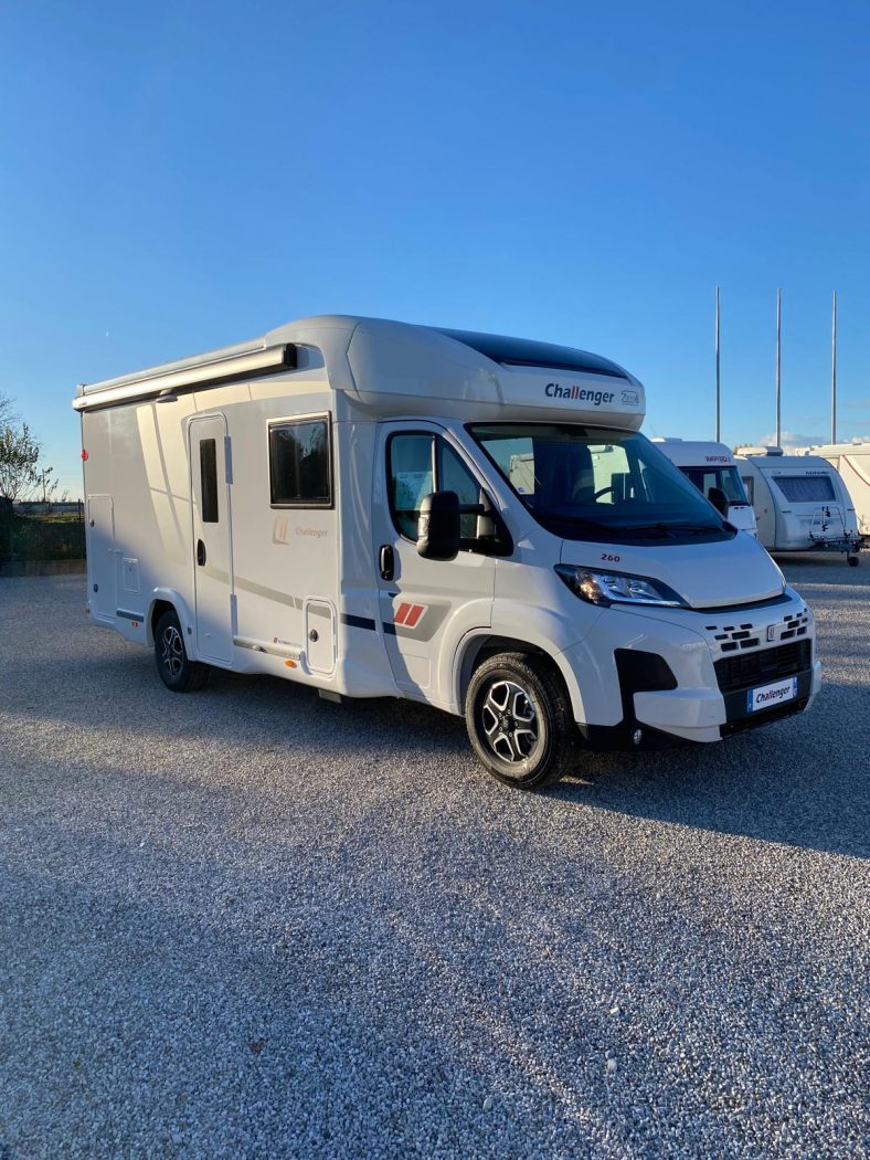 Semintegrale CHALLENGER 260 ULTIMATE EDITION - CAMBIO AUTOMATICO - | Zanini Camper