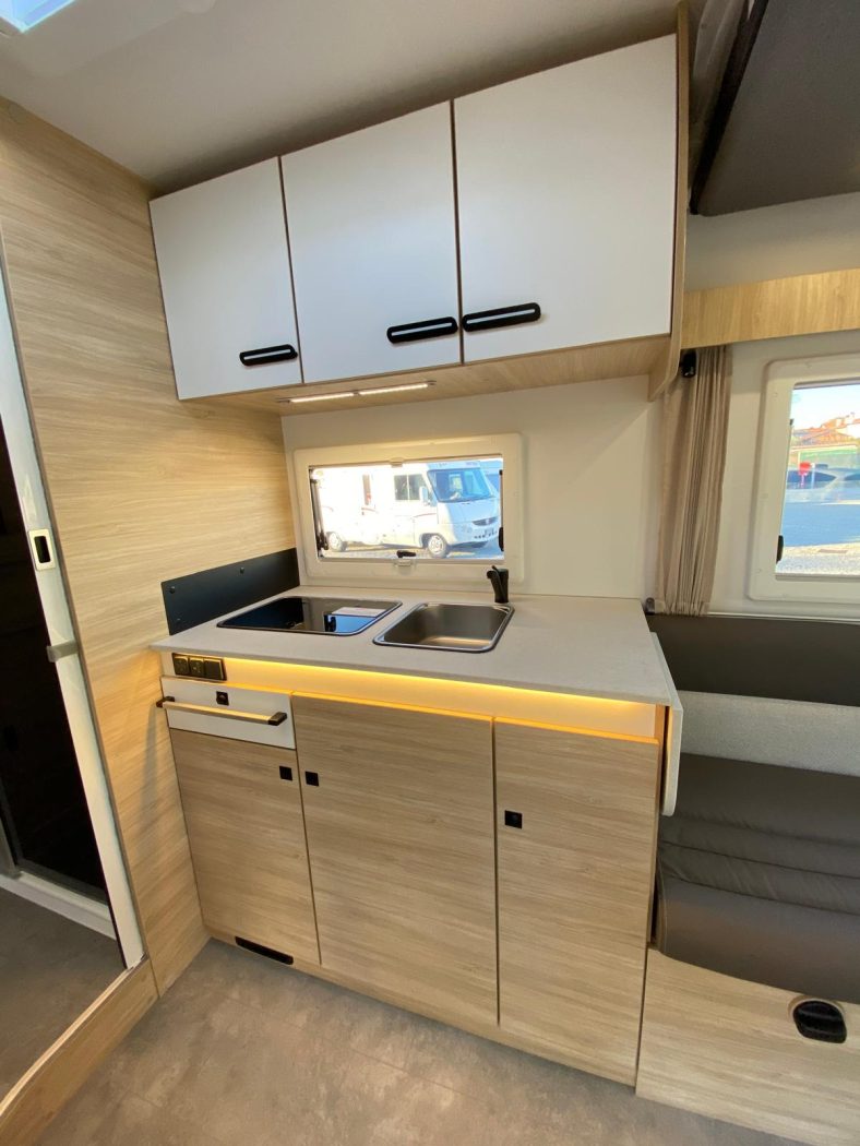 Semintegrale CHALLENGER 260 ULTIMATE EDITION - CAMBIO AUTOMATICO - | Zanini Camper - foto 10