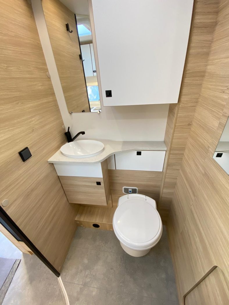 Semintegrale CHALLENGER 260 ULTIMATE EDITION - CAMBIO AUTOMATICO - | Zanini Camper - foto 18