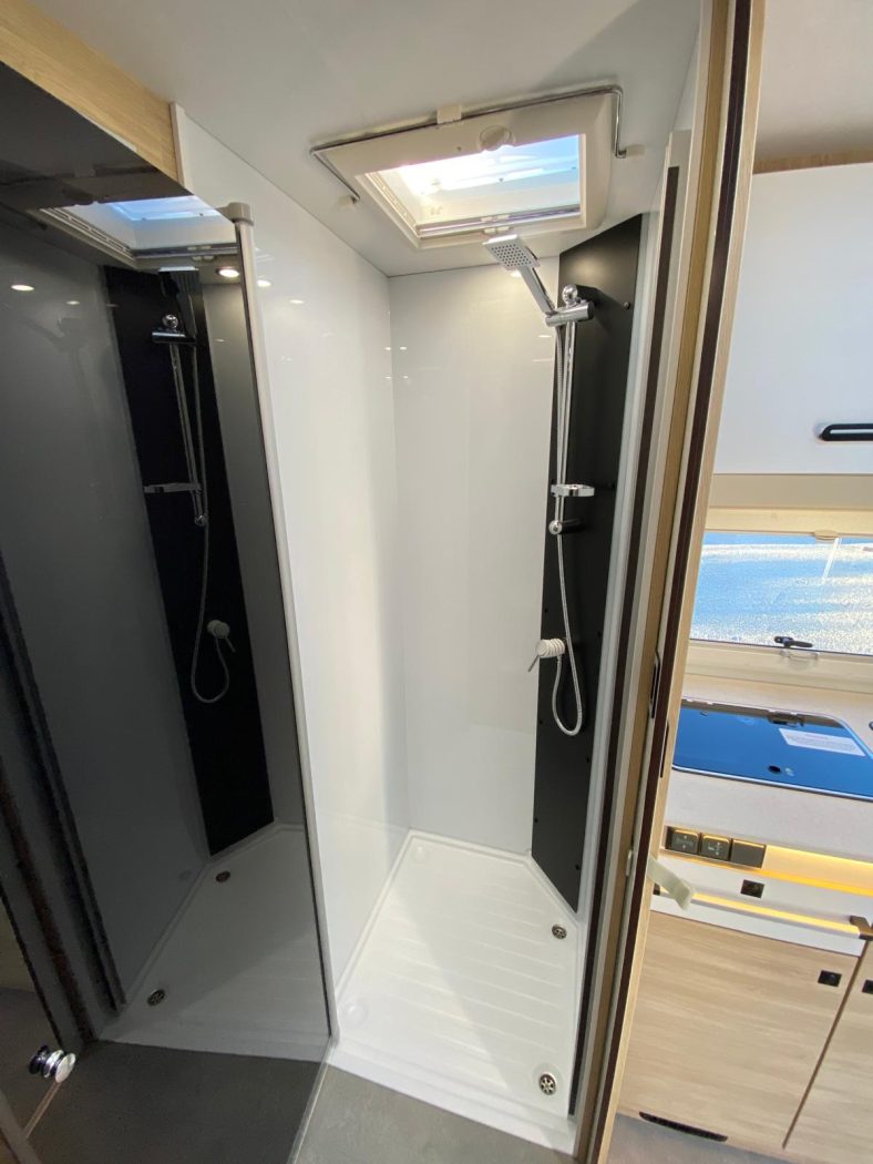 Semintegrale CHALLENGER 260 ULTIMATE EDITION - CAMBIO AUTOMATICO - | Zanini Camper - foto 19