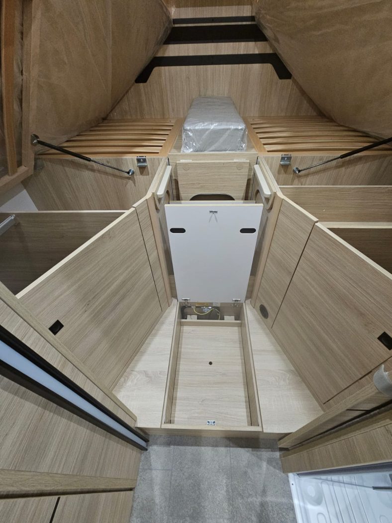 Camper semintegrale Challenger 317 Ultimate Edition 2026 - foto 32
