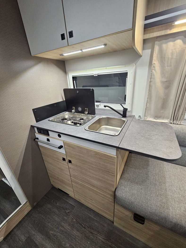 Semintegrale CHALLENGER 250 BREAK EDITION | Zanini Camper - foto 9
