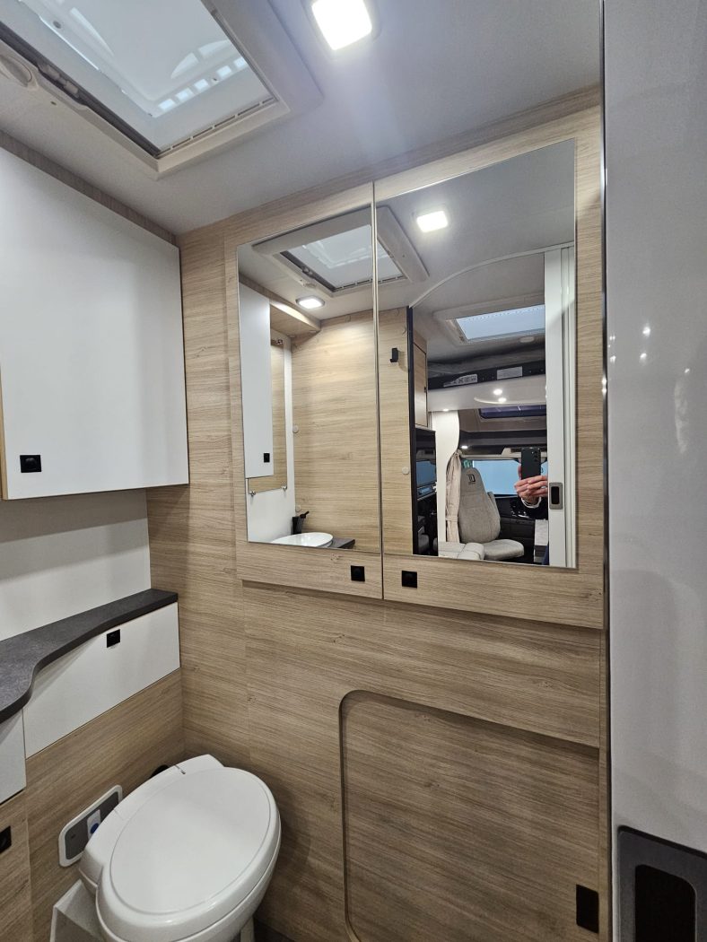 Semintegrale CHALLENGER 250 BREAK EDITION | Zanini Camper - foto 14